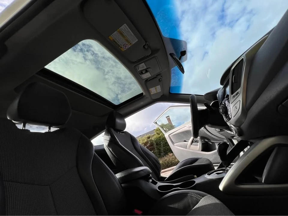 2013 Hyundai Veloster - Image 10 of 13