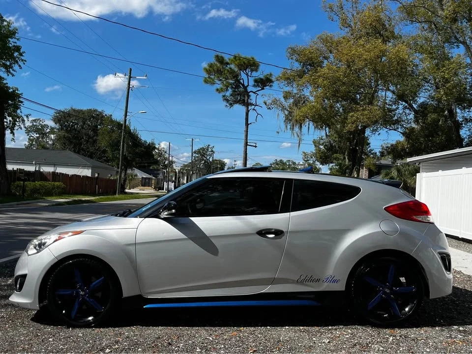 2013 Hyundai Veloster - Image 4 of 15
