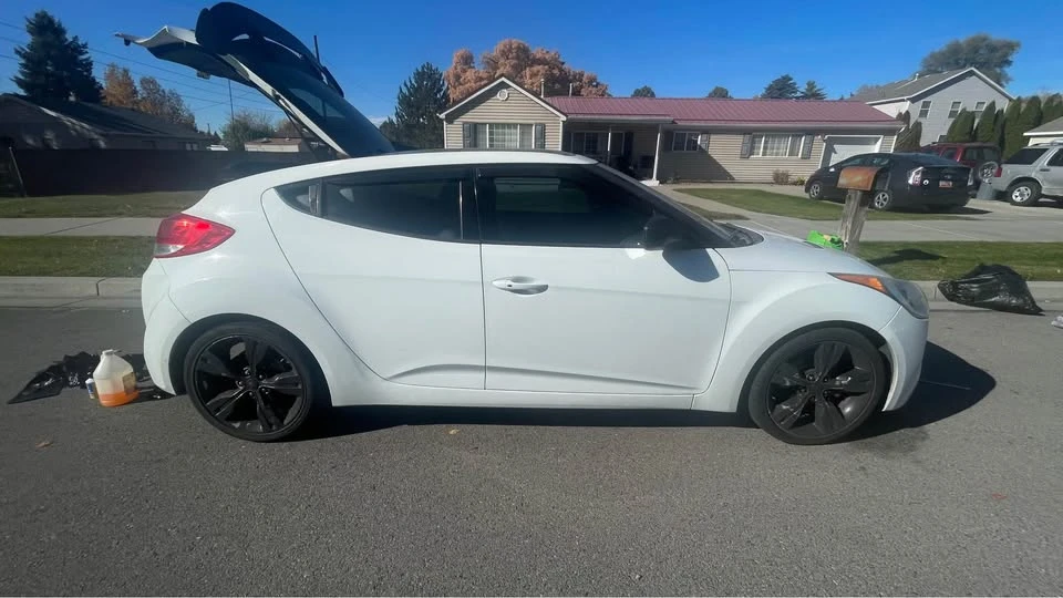 2013 Hyundai Veloster - Image 3 of 10