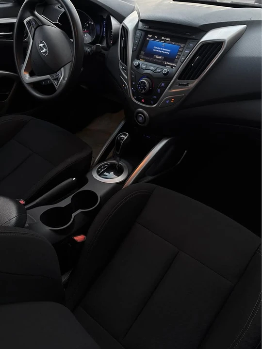2013 Hyundai Veloster - Image 7 of 11