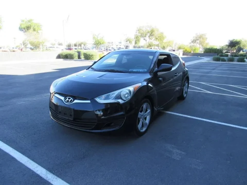 2013 Hyundai Veloster - Image 2 of 13