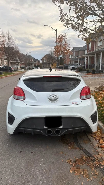 2013 Hyundai Veloster - Image 2 of 6