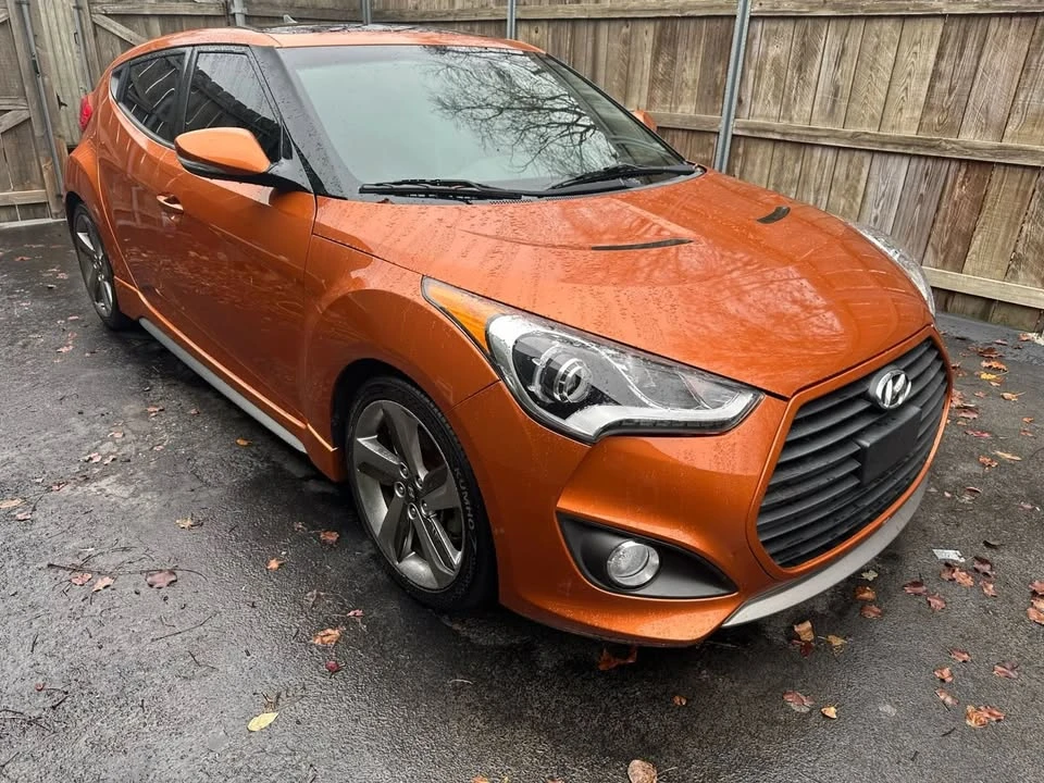 2013 Hyundai Veloster - Image 2 of 5