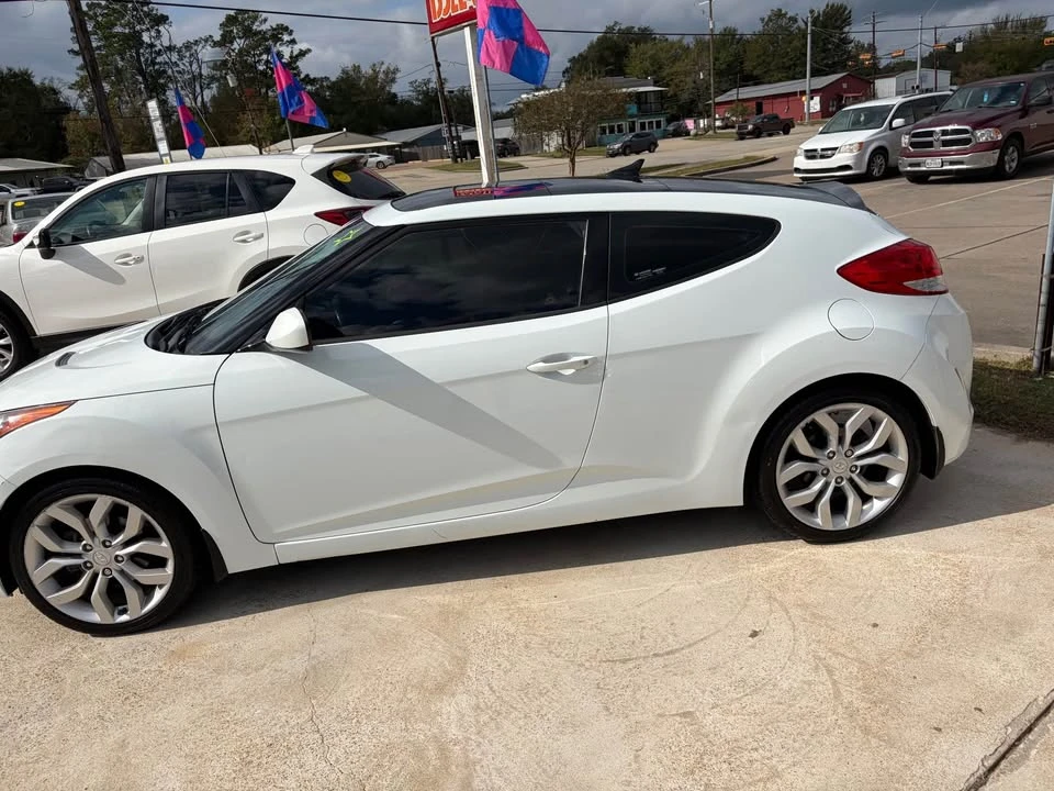 2013 Hyundai Veloster - Image 3 of 4