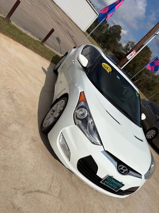 2013 Hyundai Veloster - Image 2 of 4