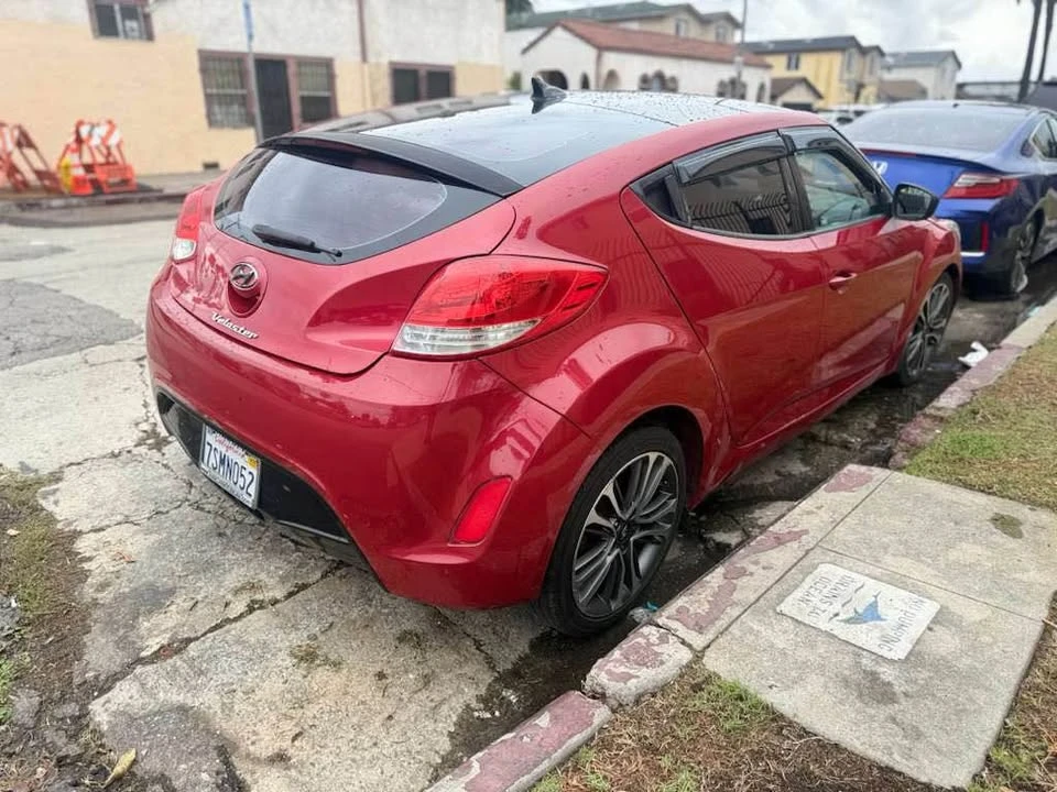 2013 Hyundai Veloster - Image 7 of 13