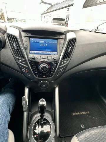 2013 Hyundai Veloster - Image 14 of 16