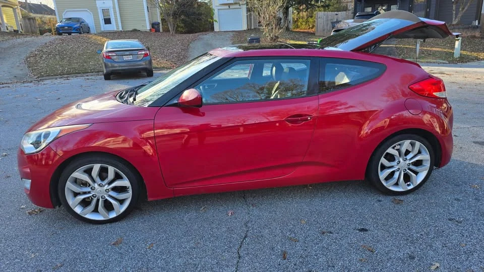2013 Hyundai Veloster - Image 4 of 8