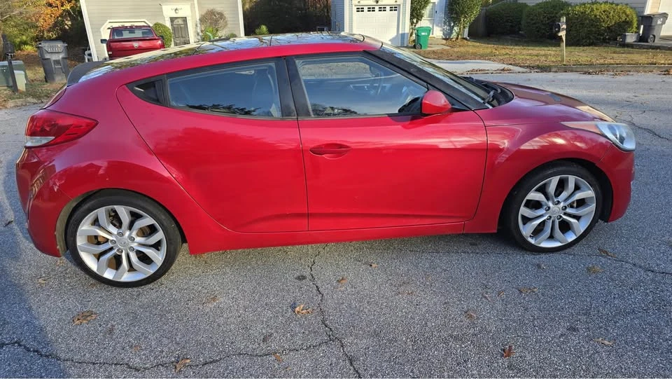 2013 Hyundai Veloster - Image 3 of 8