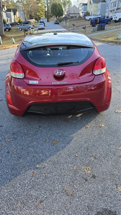2013 Hyundai Veloster - Image 2 of 8