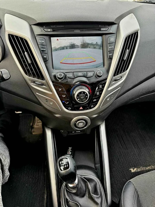 2013 Hyundai Veloster - Image 12 of 14