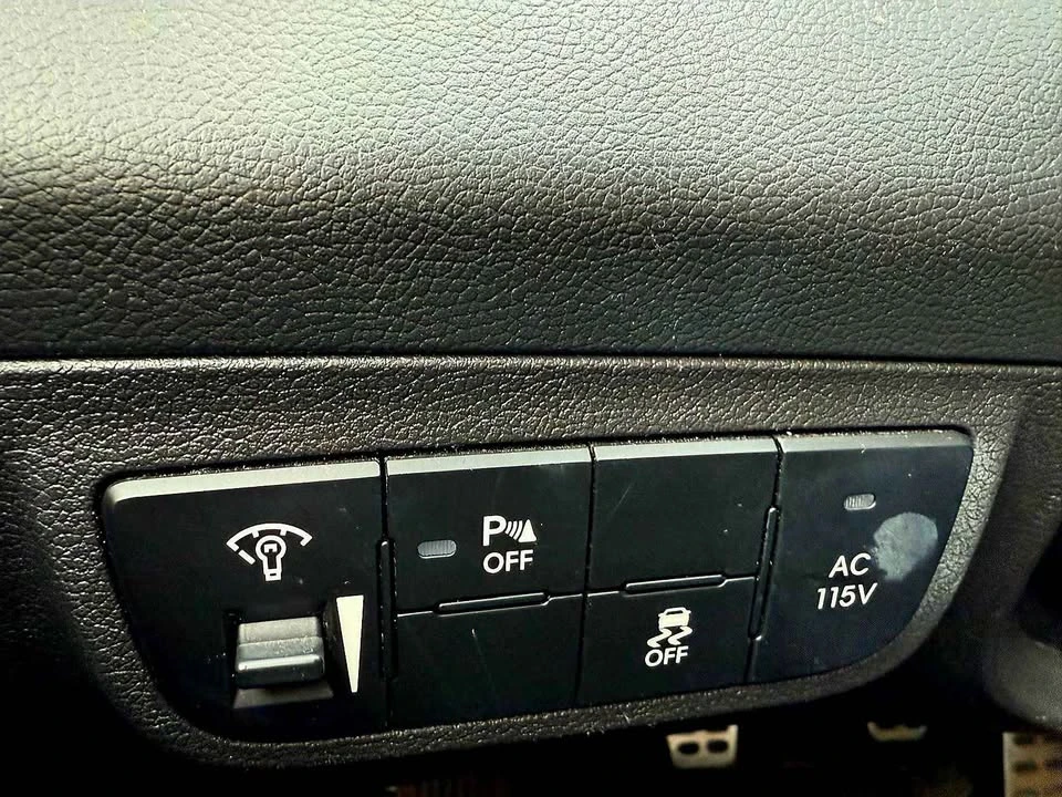 2013 Hyundai Veloster - Image 10 of 14