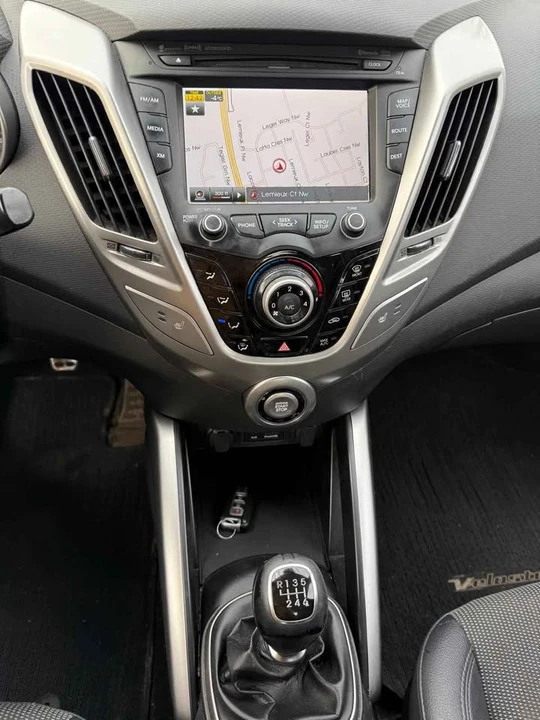 2013 Hyundai Veloster - Image 13 of 14