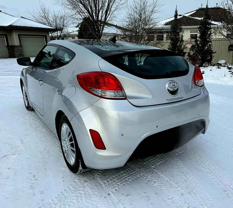 2013 Hyundai Veloster - Image 6 of 14