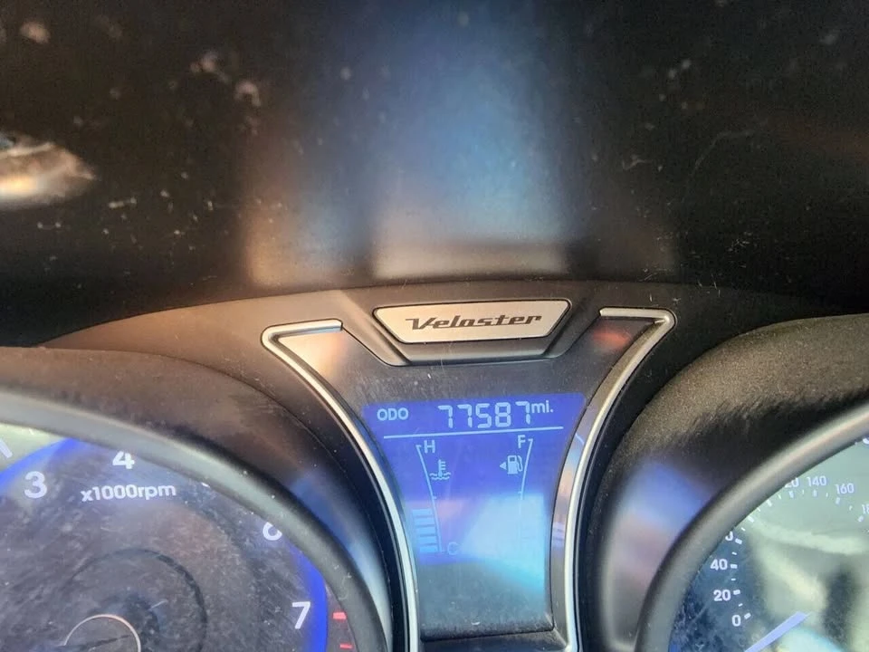 2013 Hyundai Veloster - Image 10 of 19