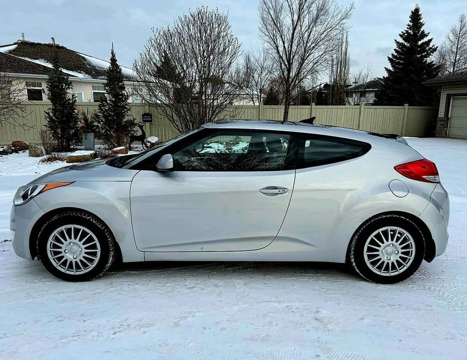 2013 Hyundai Veloster - Image 3 of 14