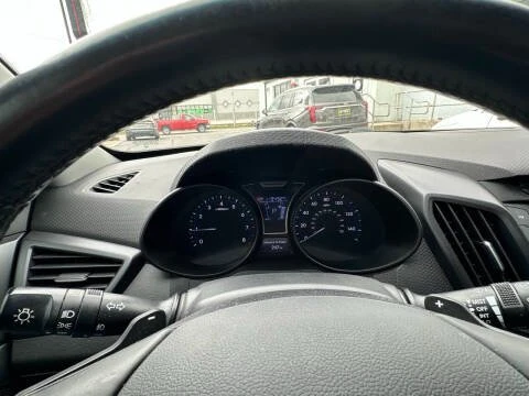 2013 Hyundai Veloster - Image 15 of 16