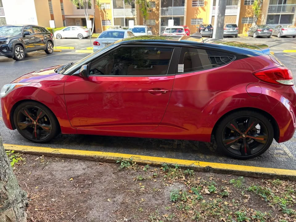 2013 Hyundai Veloster - Image 3 of 9