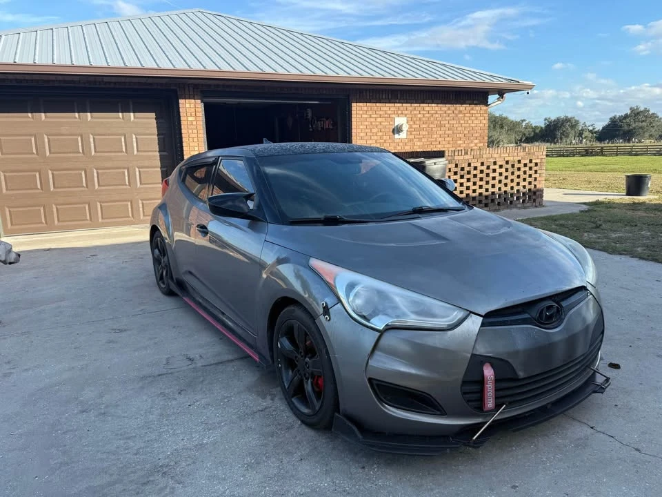2013 Hyundai Veloster - Image 2 of 10