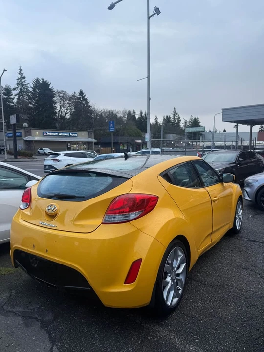 2013 Hyundai Veloster - Image 6 of 15