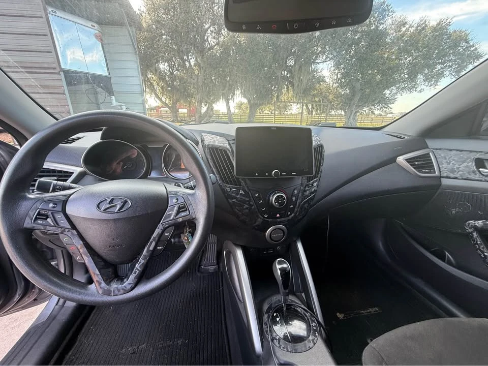 2013 Hyundai Veloster - Image 7 of 10