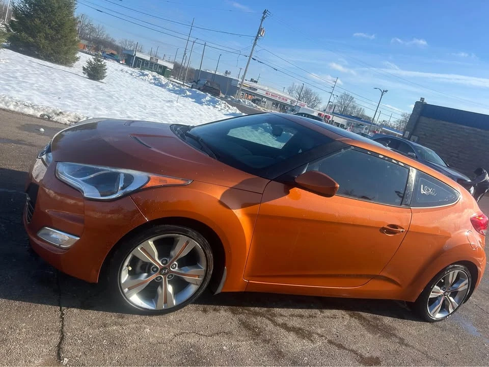 2013 Hyundai Veloster - Image 4 of 9