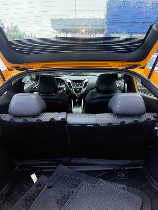 2013 Hyundai Veloster - Image 8 of 15
