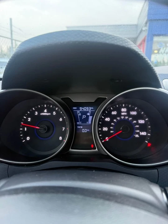 2013 Hyundai Veloster - Image 10 of 15