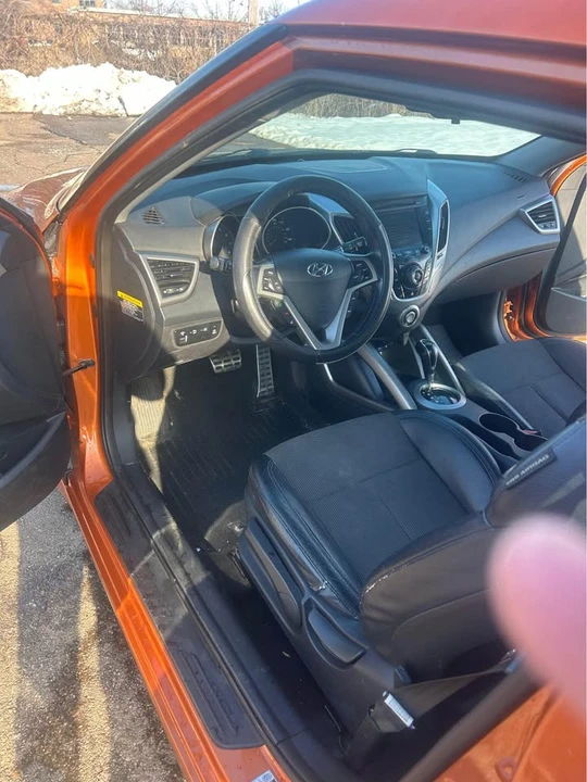2013 Hyundai Veloster - Image 7 of 9