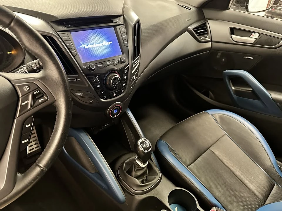 2013 Hyundai Veloster - Image 11 of 20
