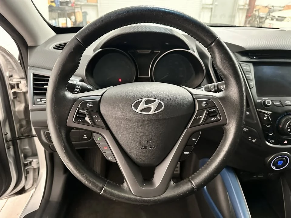 2013 Hyundai Veloster - Image 10 of 20