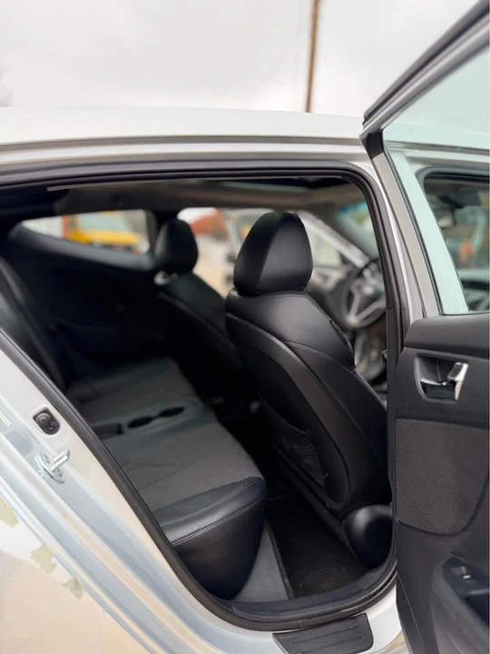 2013 Hyundai Veloster - Image 13 of 14