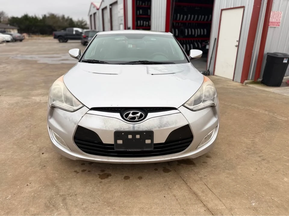 2013 Hyundai Veloster - Image 2 of 14