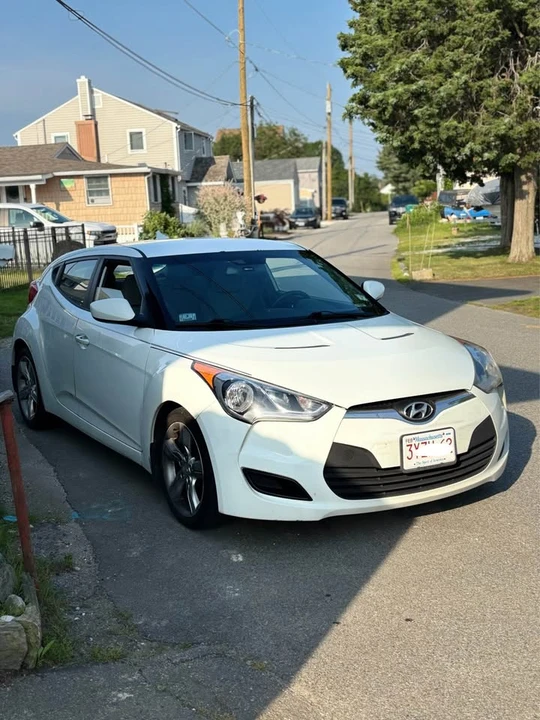 2013 Hyundai Veloster - Image 4 of 5