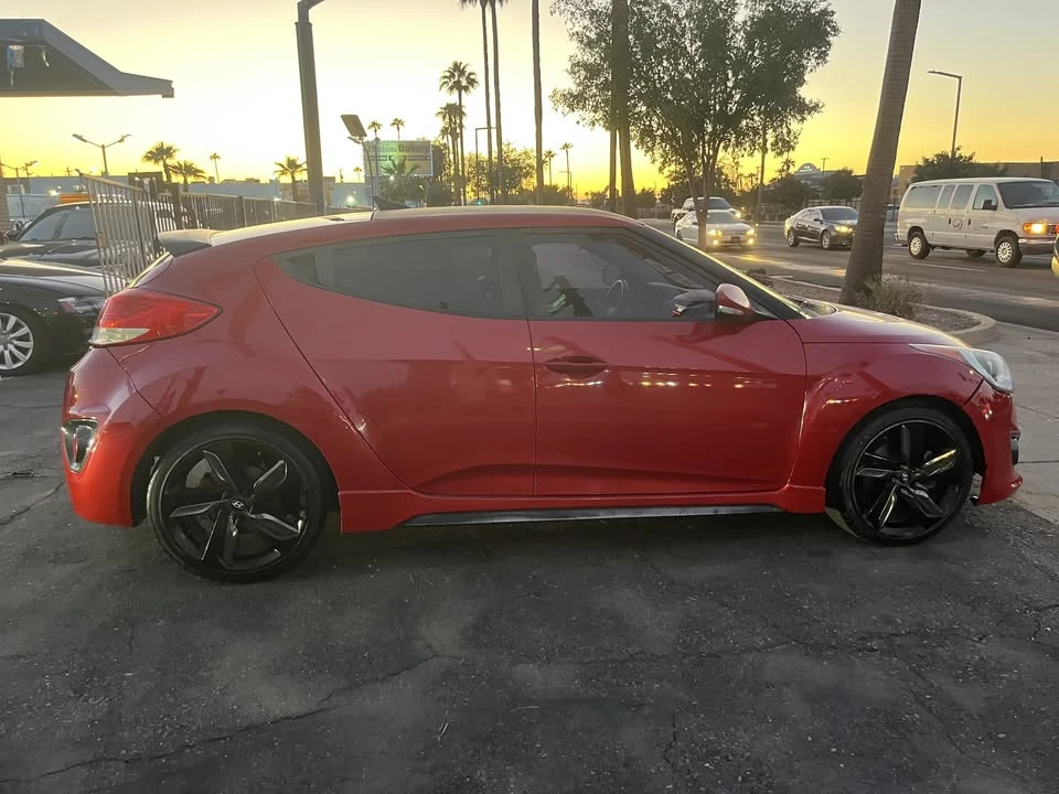 2013 Hyundai Veloster - Image 2 of 14