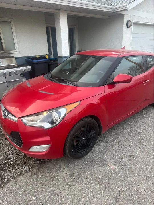 2013 Hyundai Veloster - Image 10 of 18