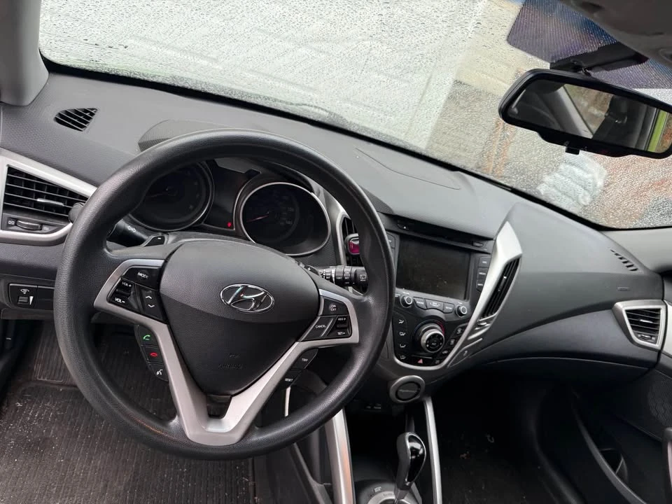 2013 Hyundai Veloster - Image 7 of 10