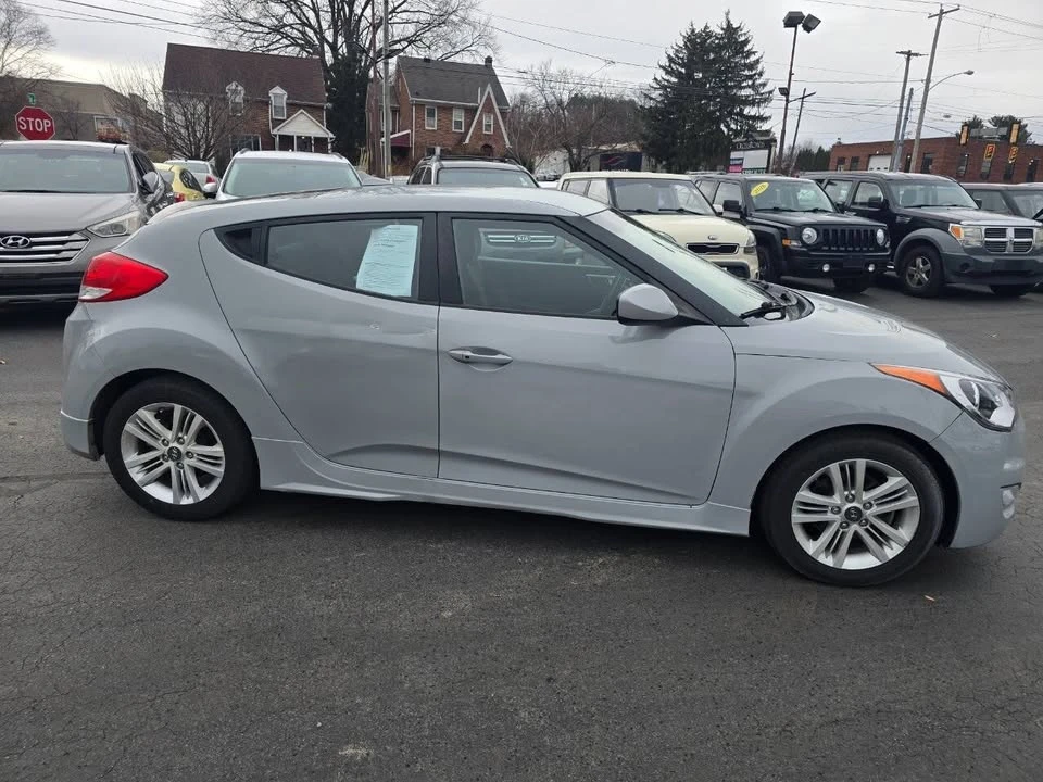 2013 Hyundai Veloster - Image 6 of 18
