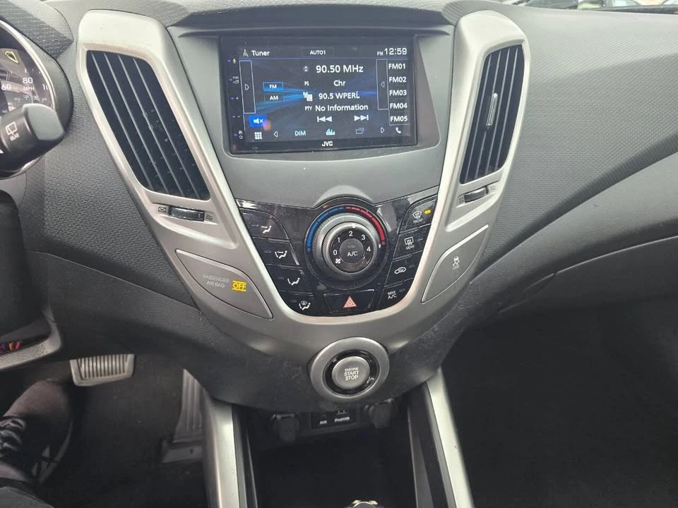 2013 Hyundai Veloster - Image 15 of 18
