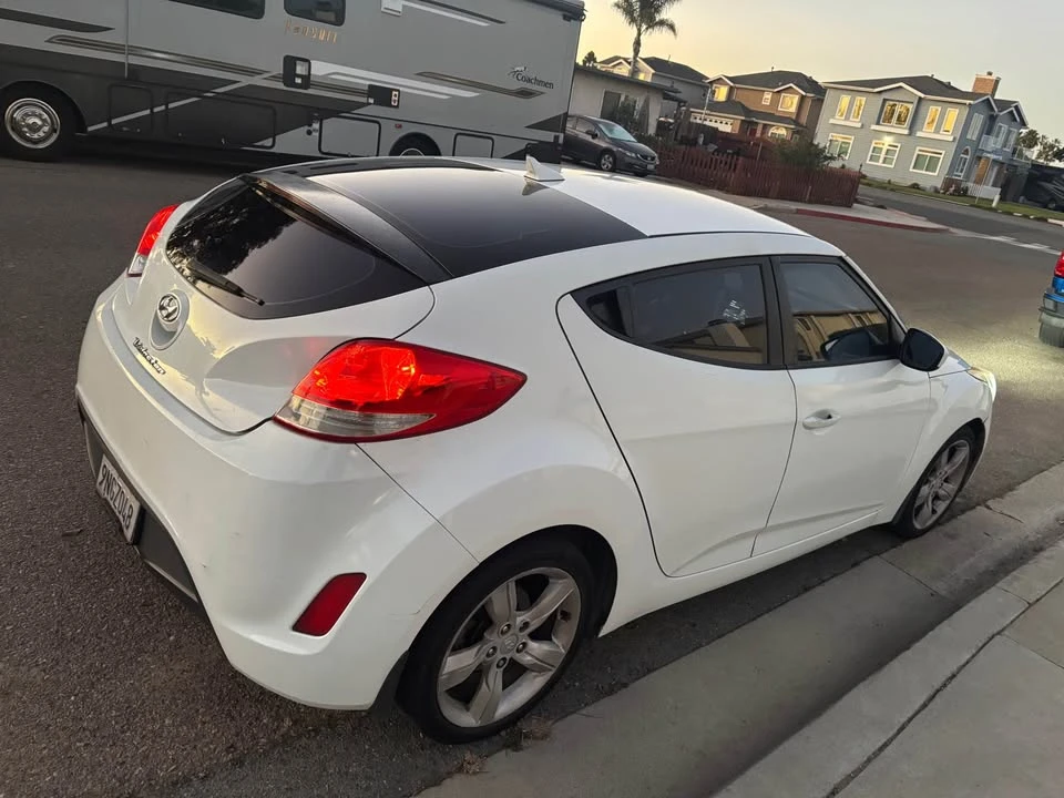 2013 Hyundai Veloster - Image 3 of 9
