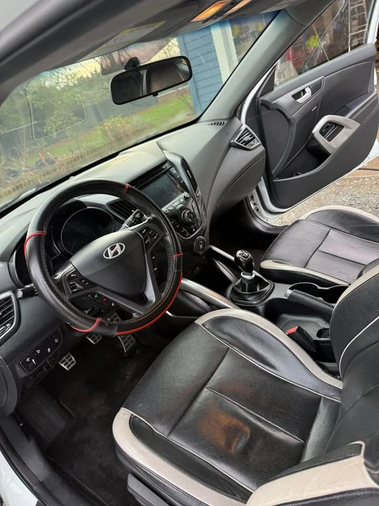 2013 Hyundai Veloster - Image 6 of 9
