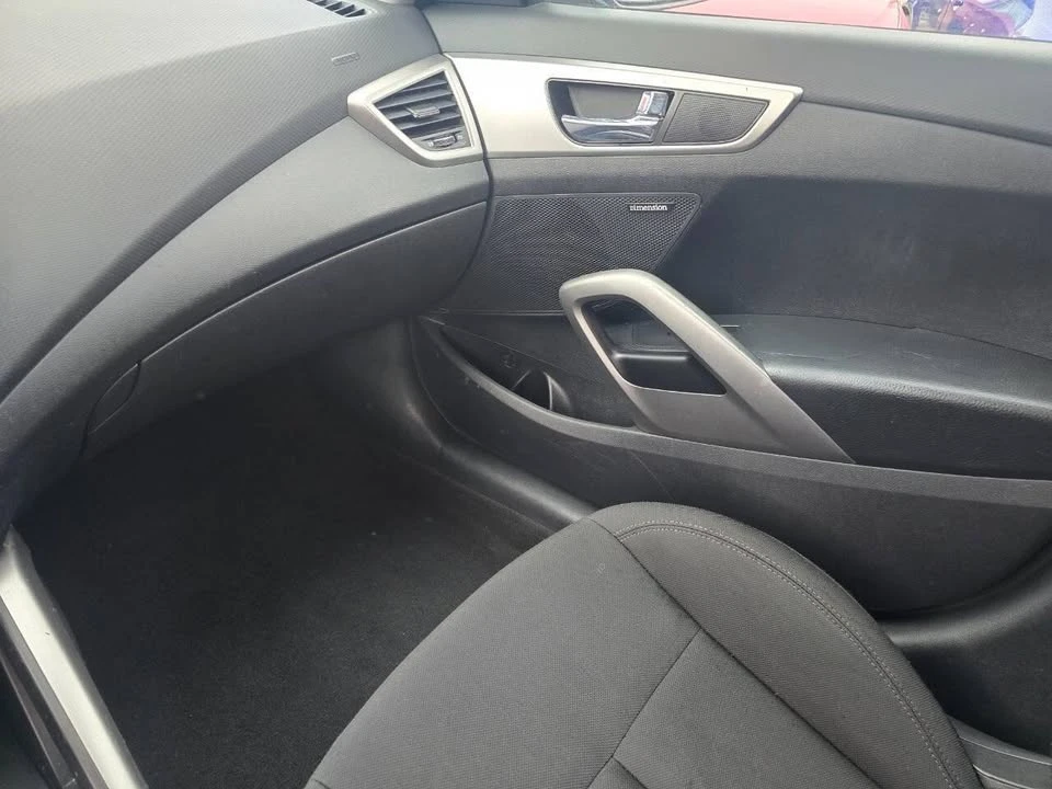 2013 Hyundai Veloster - Image 13 of 18