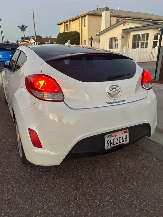 2013 Hyundai Veloster - Image 7 of 9
