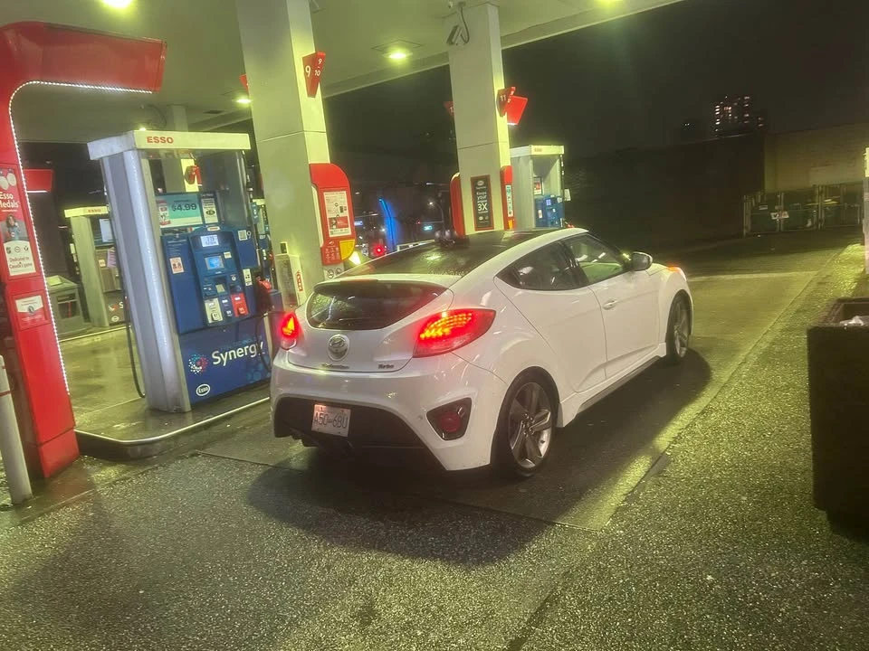 2013 Hyundai Veloster - Image 4 of 9