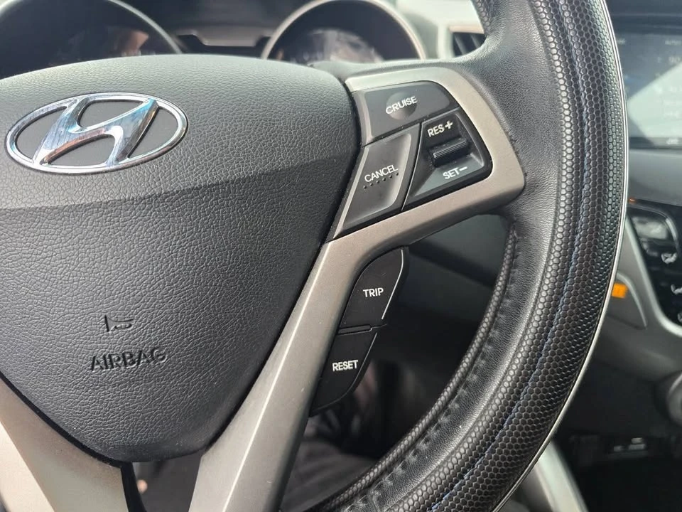 2013 Hyundai Veloster - Image 17 of 18
