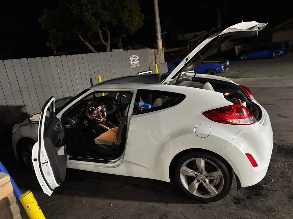 2013 Hyundai Veloster - Image 12 of 13