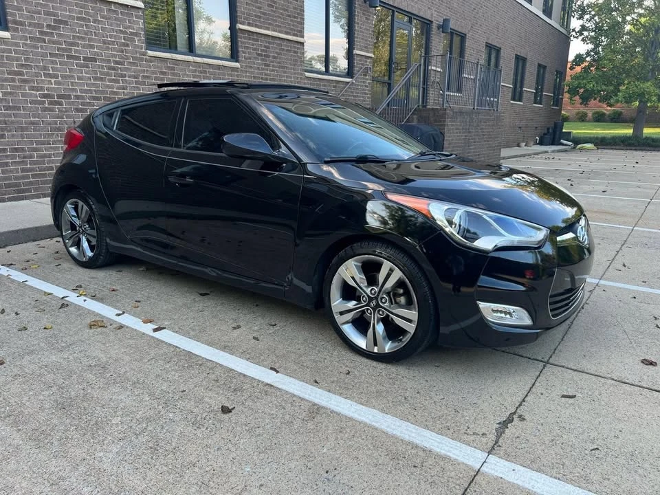 2013 Hyundai Veloster - Image 2 of 16