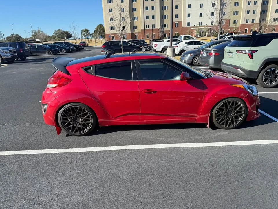 2013 Hyundai Veloster - Image 2 of 4