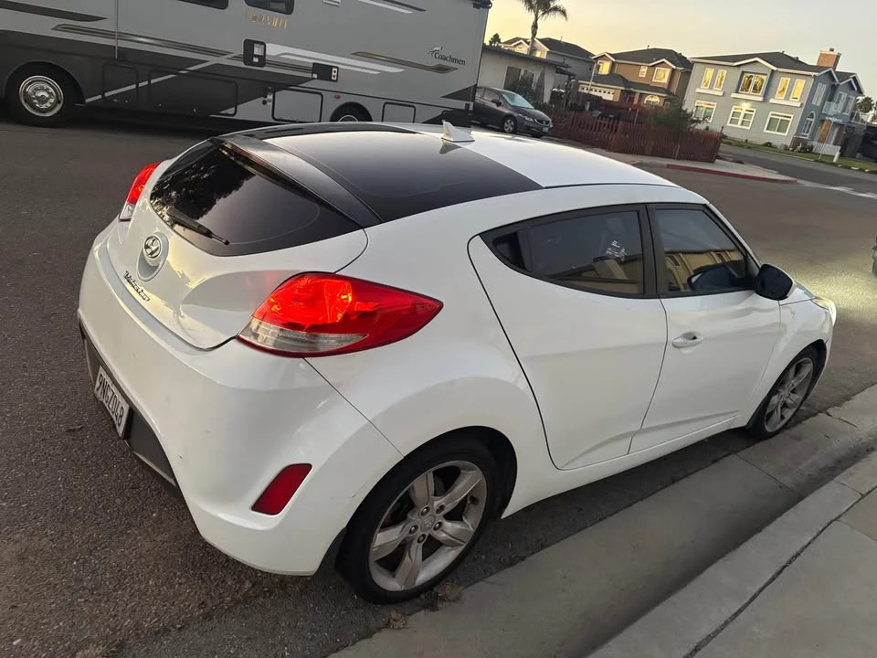 2013 Hyundai Veloster - Image 4 of 13