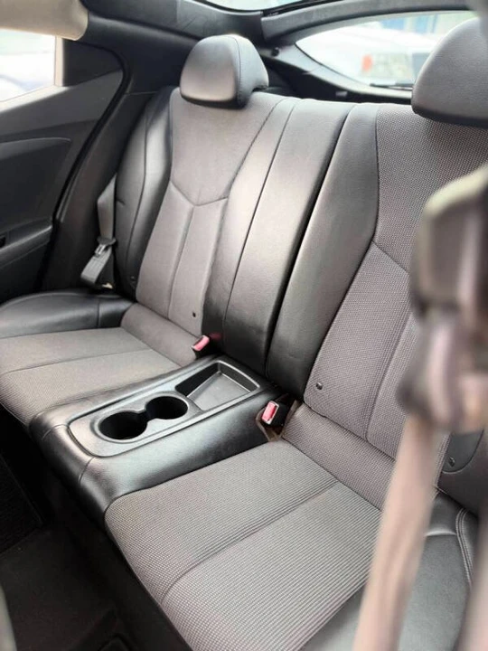 2013 Hyundai Veloster - Image 10 of 11